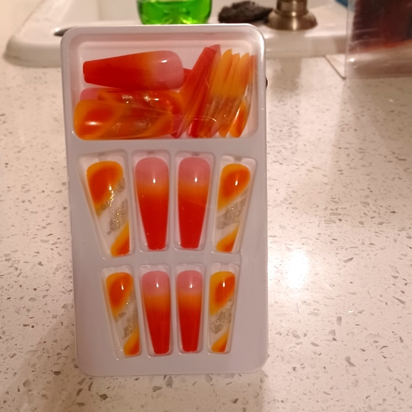 24pc Orange and Pink Coffin shape nail kit - Picture 3 of 5